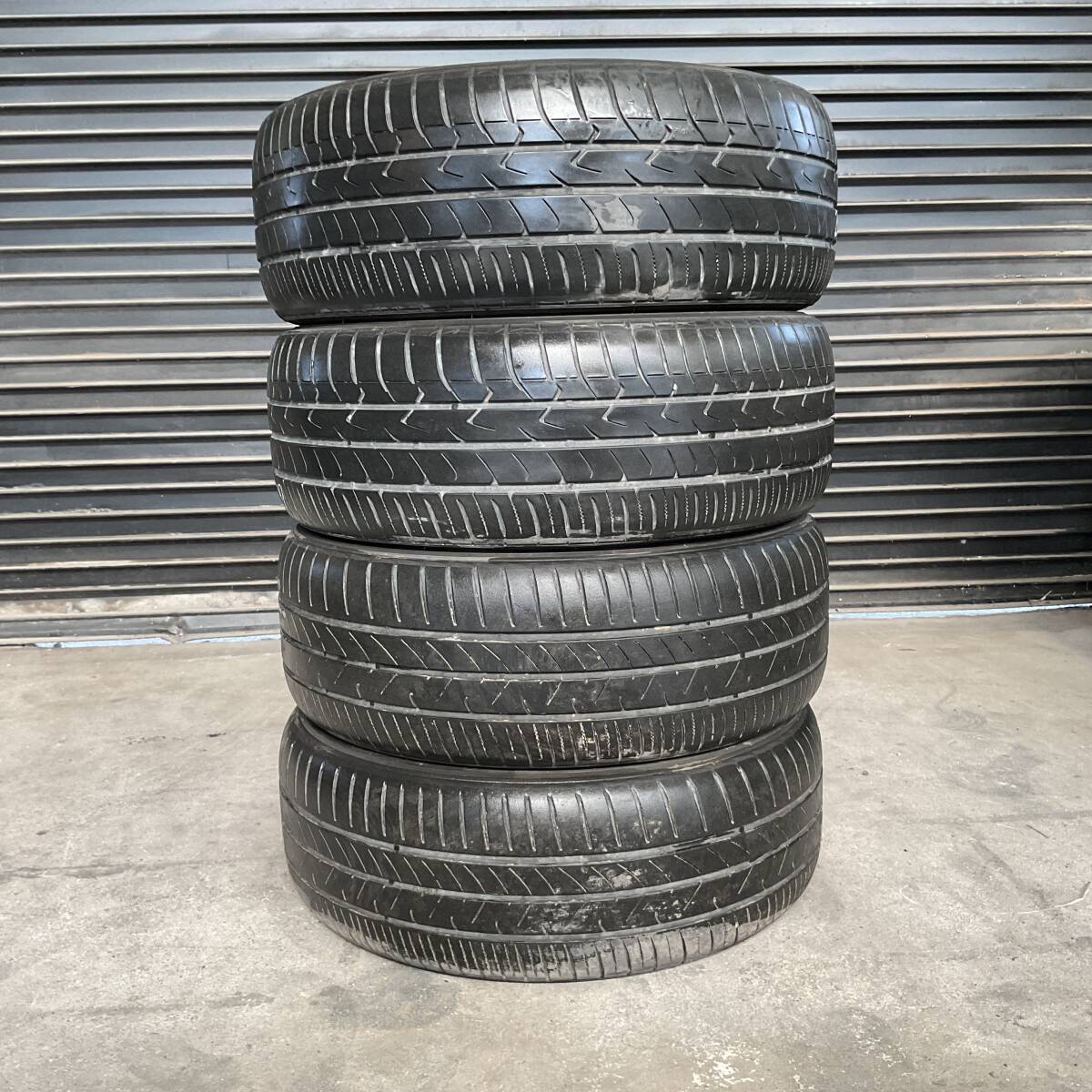 【中古品】TOYOTIRE トーヨータイヤ 215/55R17 94V TRANPATH 4本セット