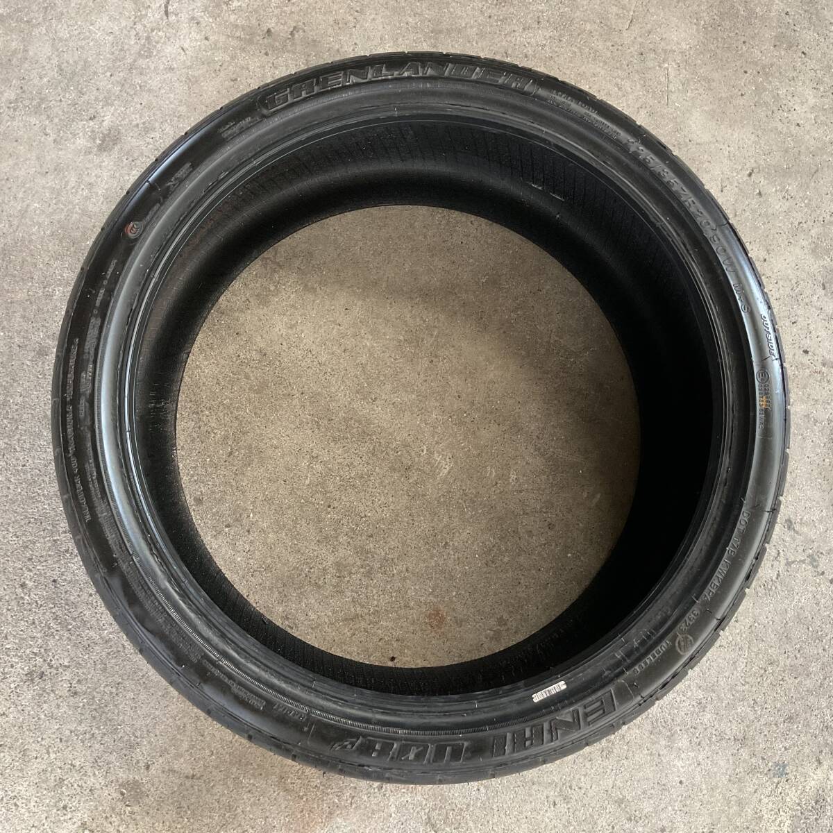 【中古品】GRENLANDER グリンランダー 225/35ZR20 90W ENRI U08